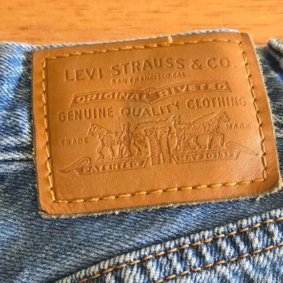Levi’s Wedgie Straight Jeans | Size 24 | Raw Hem High Rise Vintage Wash - Picture 4 of 9